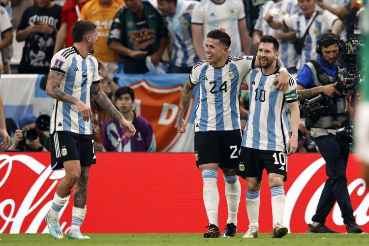 阿邦拉霍：阿根廷没机会夺冠&梅西独木难支，英格兰能击败他们