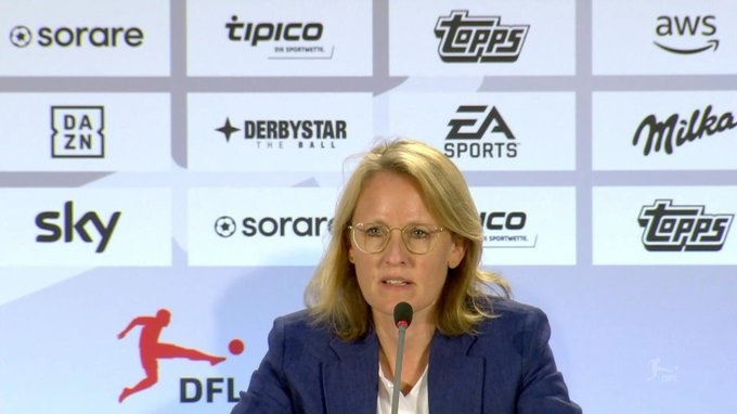 记者：德国足球联盟CEO霍普芬可能离任，她遭到多家俱乐部批评