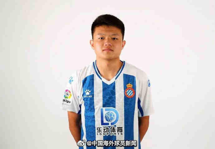 中国小将杨希代表西班牙人U19B队首发，第70分钟染红下场