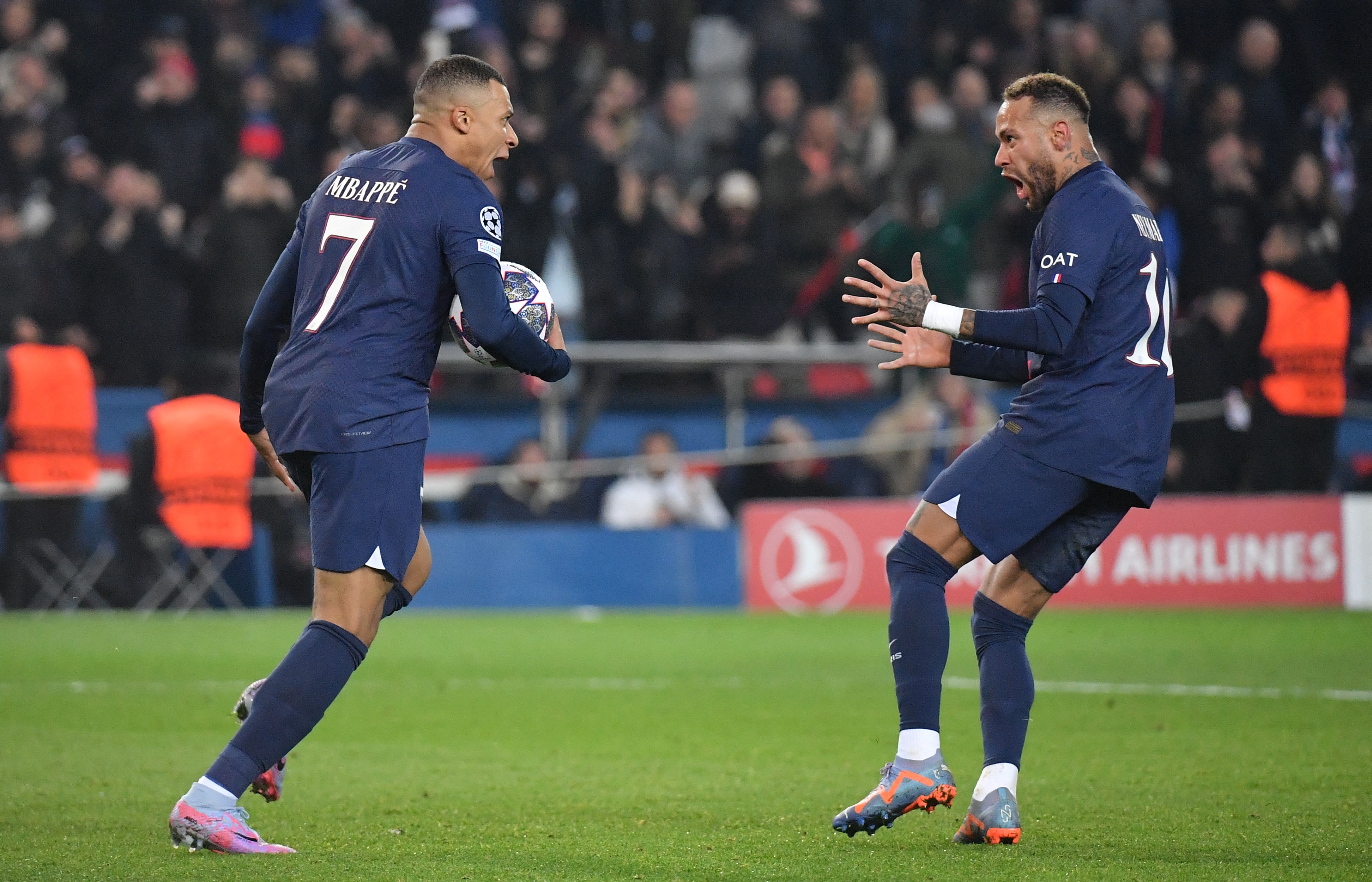 姆巴佩在法甲国家德比对马赛进8球，超越伊布跻身巴黎射手榜第一