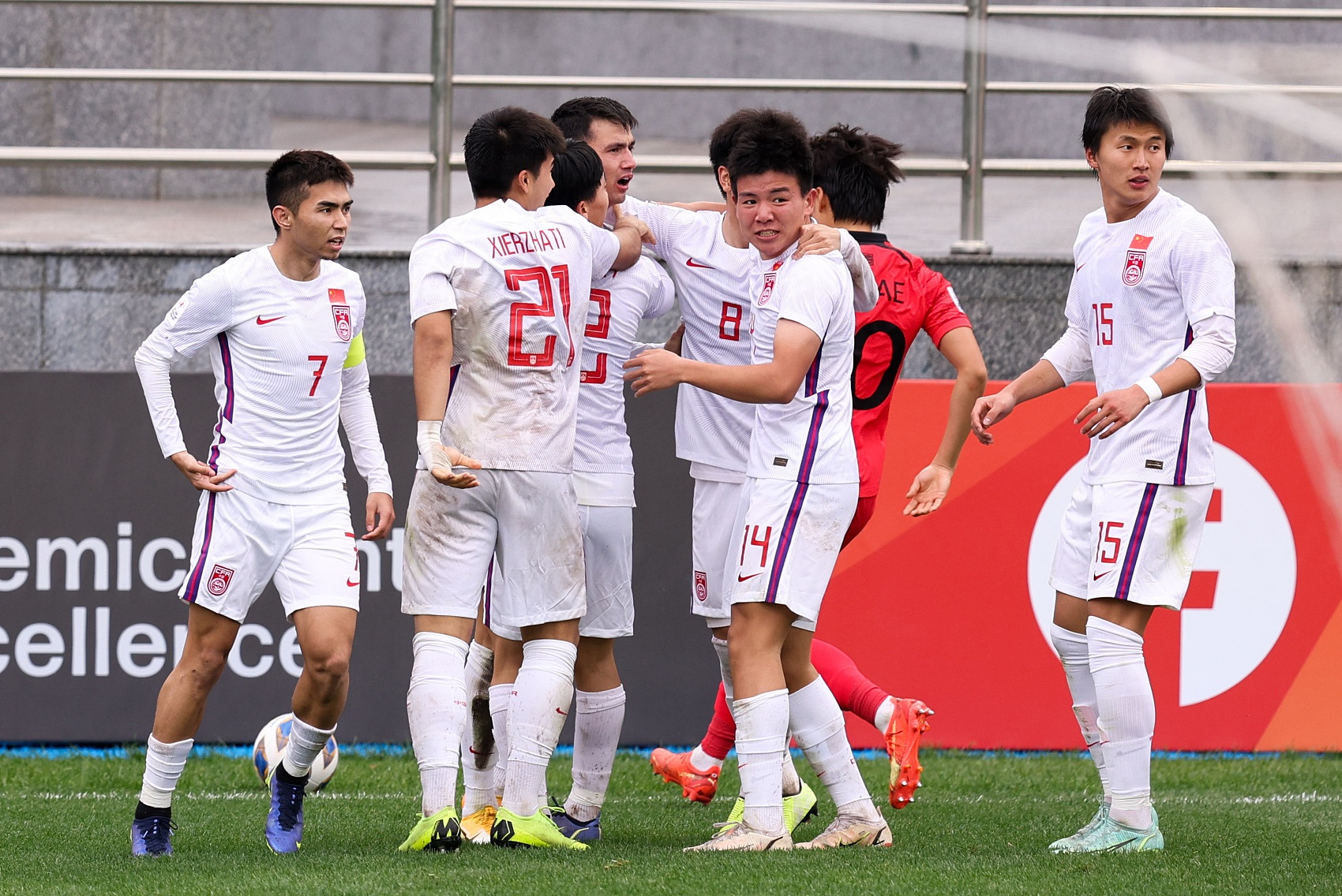 U20国足1-3韩国U20全场数据：控球率23.6%-76.4%，射门6-19