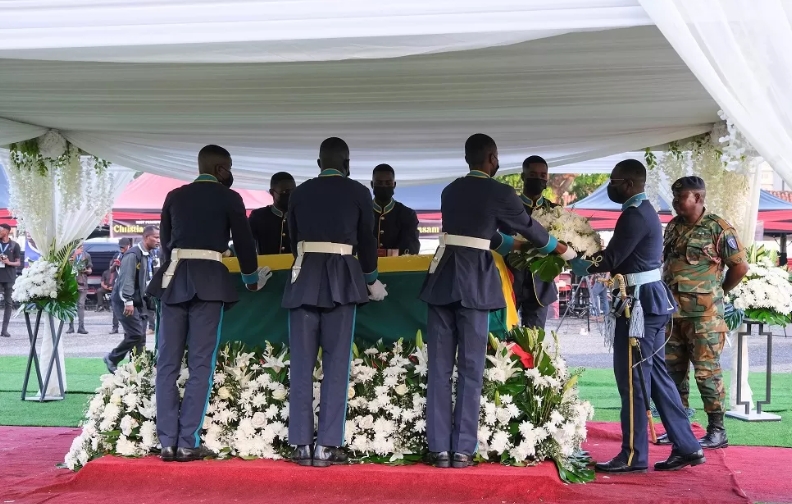 BBC：阿特苏葬礼在加纳首都进行，包括加纳总统在内的数百人参加