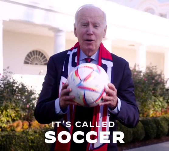 美国总统拜登赛前为美国队加油：这叫Soccer