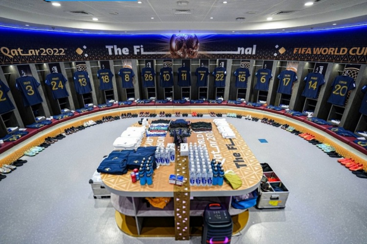 法国队官方晒更衣室照片：为世界杯决赛做好了准备