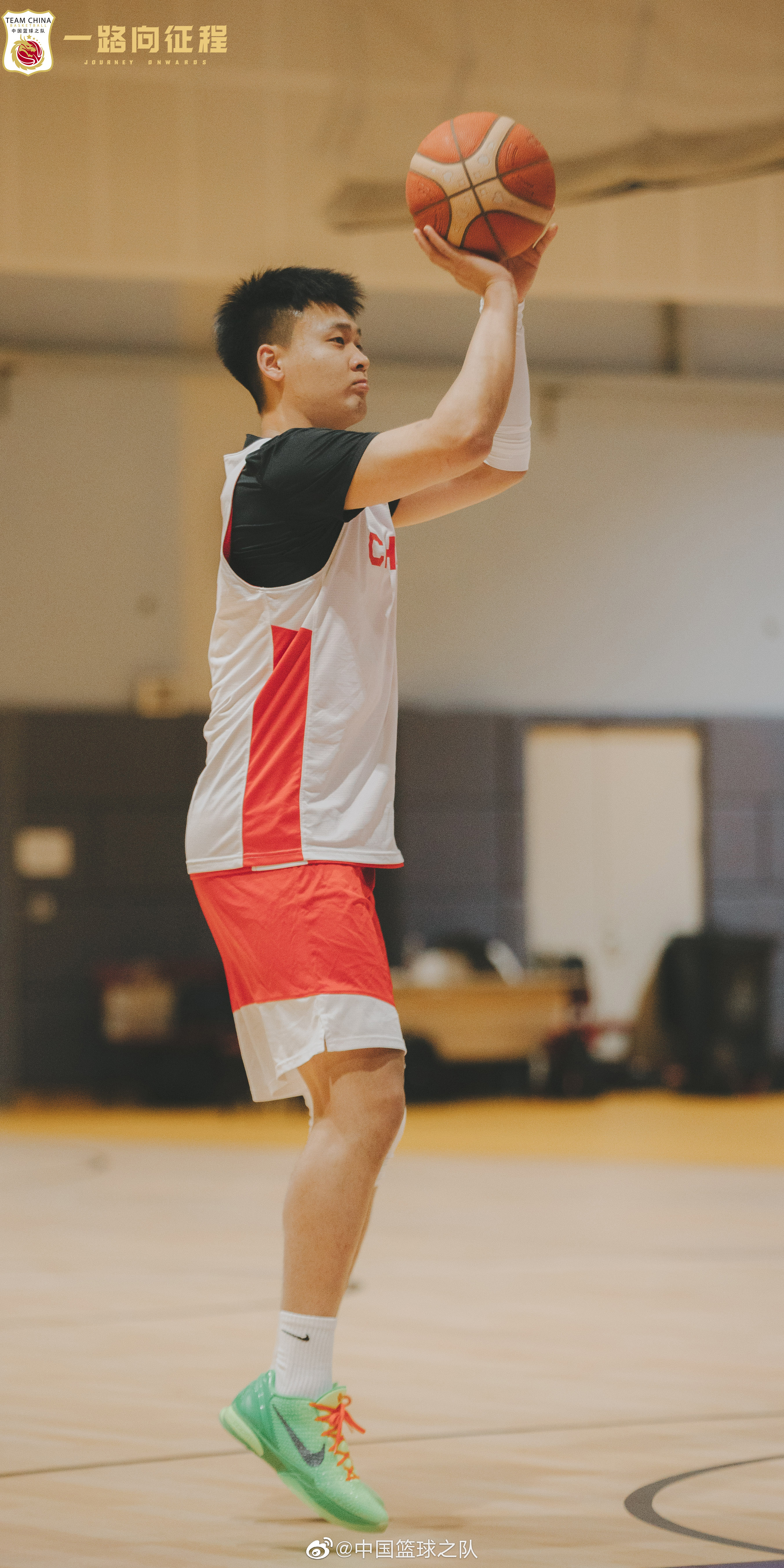 中国篮球之队晒中国男篮高清集训大图：手机壁纸来啦！