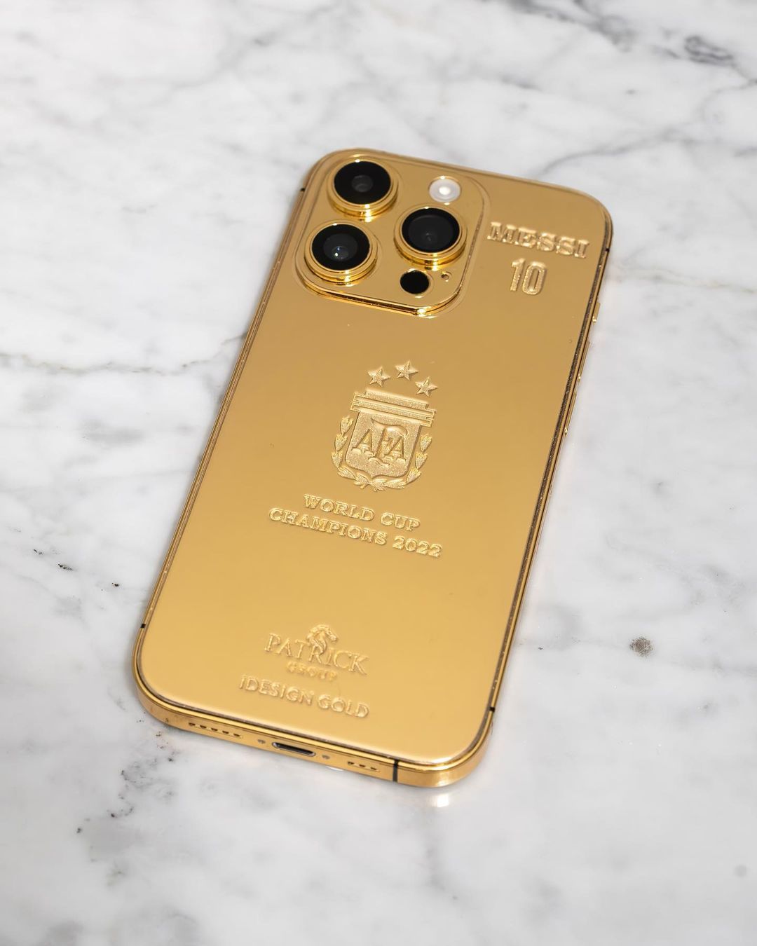 跟队记者：阿根廷队的黄金iPhone不是梅西买的，是一名个体商人
