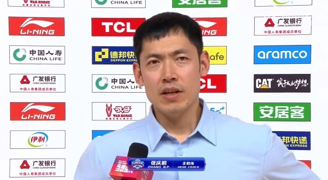 张庆鹏：队员们紧张了&很多人没见识过主客场 打到下半场想赢怕输