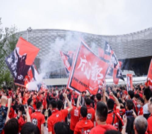 媒体谈成都蓉城门票收入 保守估计可达1亿