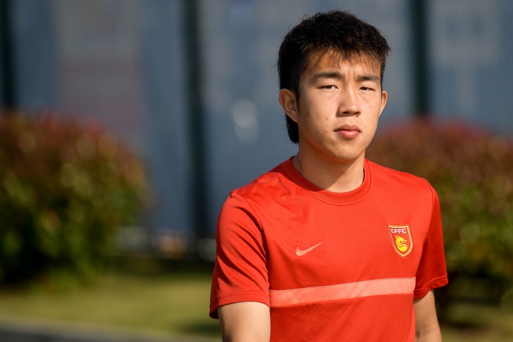 23岁么旭辰加盟沧州雄狮 上赛季在河北队出场27次，打进2球