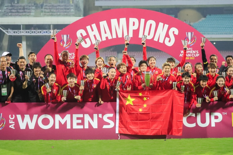 时光荏苒！中国女足去年今日逆转韩国，第9次问鼎亚洲杯冠军