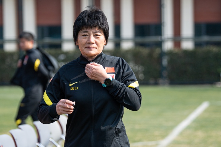 水庆霞：中国女足表现有进步 通过两场欧洲热身赛要正视差距