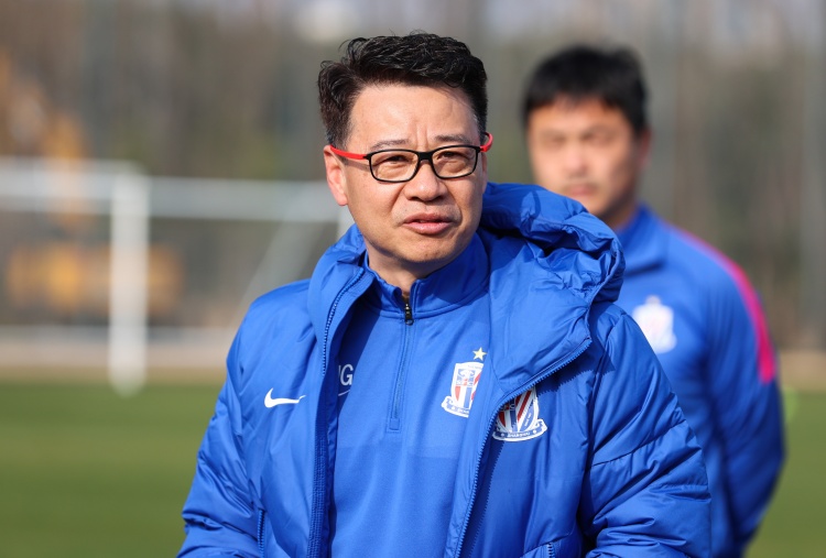 足球报：一位日本籍助教加入申花教练组，上赛季在三镇梯队执教