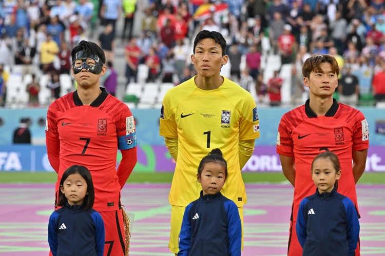 韩国总统：辛苦是球员们付出的，为什么韩国足协的分红比球员多？