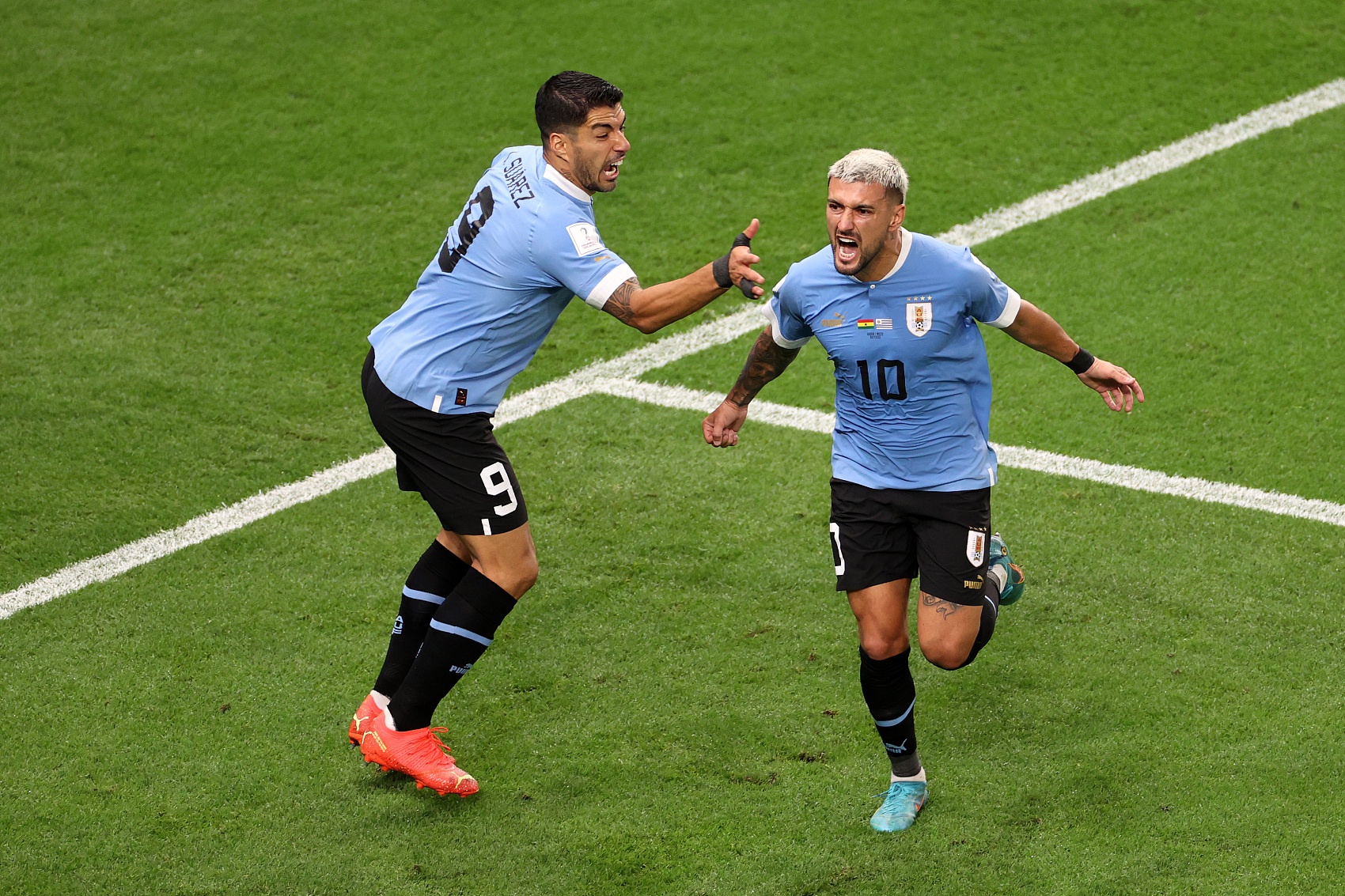 阿拉斯凯塔是乌拉圭第3位世界杯上半场双响球员，前两次均夺冠