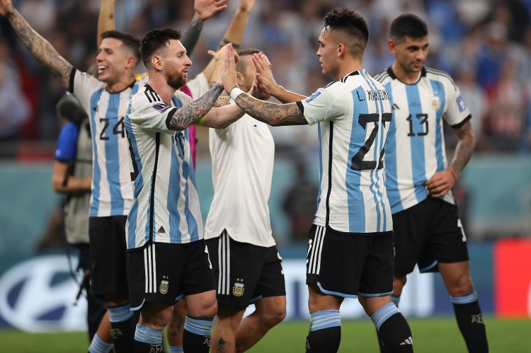 记者：阿根廷与河床进行非正式友谊赛，劳塔罗迪巴拉洛塞尔索出场