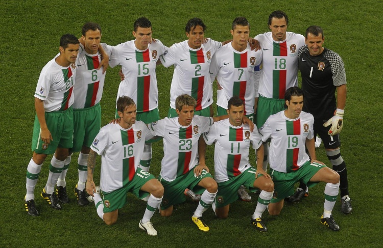 【老相馆】2010世界杯，葡萄牙对阵西班牙首发阵容，你认识几个？