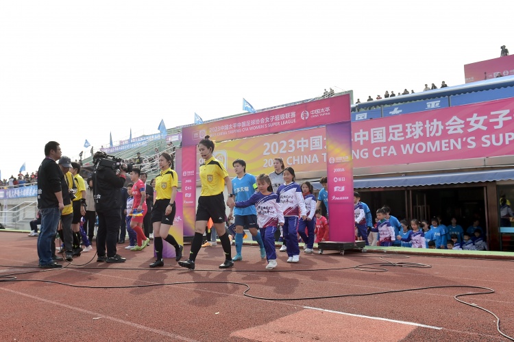 女足从业者：女超观众寥寥无几，如今中国女足发展态势还不如男足