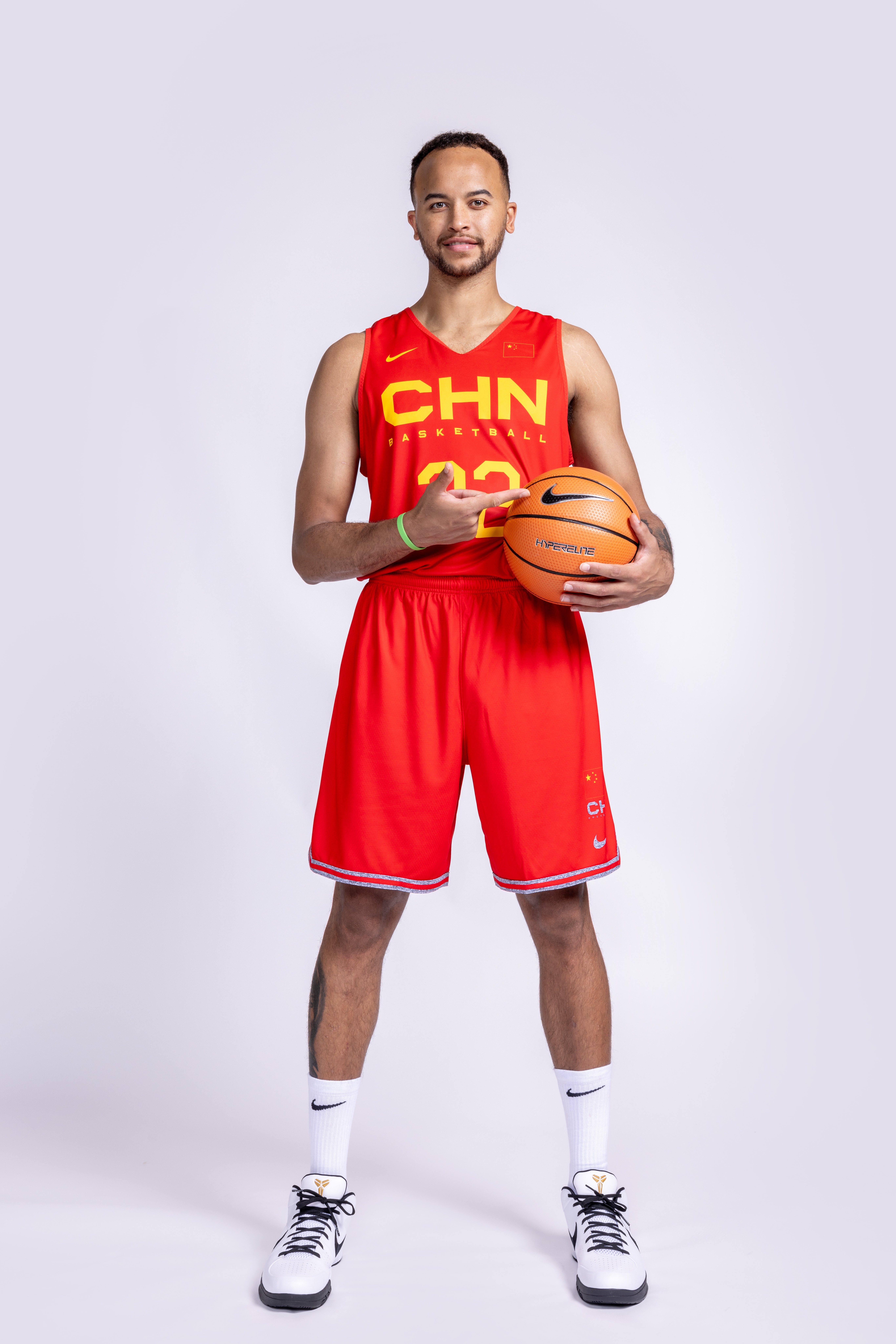 包括李凯尔在内的17名中国男篮集训球员将全部前往意大利