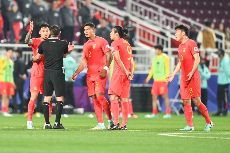 马德兴：亚洲杯首轮未赢球，国足FIFA积分下降3.33分&排名下降1位