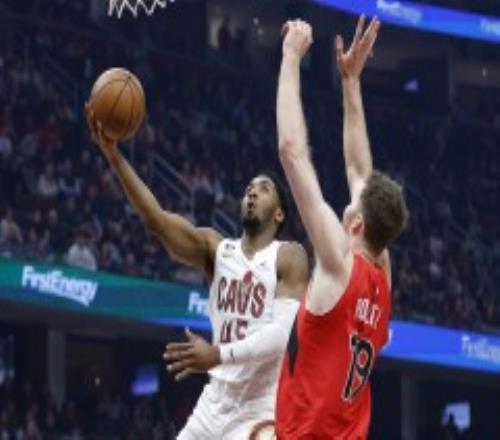 NBA骑士大胜猛龙终结三连败 米切尔得到35分