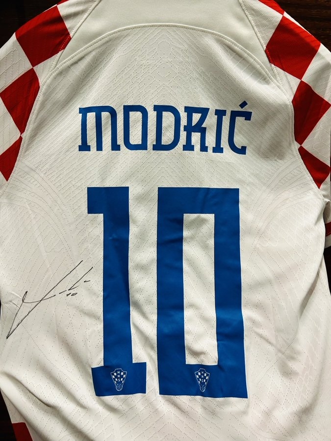善举！莫德里奇向地震灾区捐赠在卡塔尔世界杯季军战所穿球衣