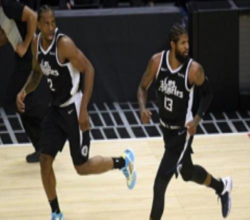 NBA最新赛况快船132-127开拓者