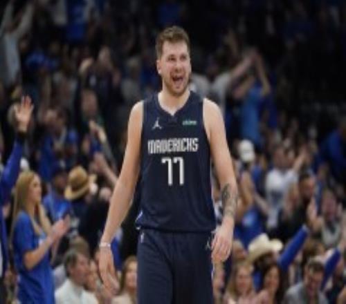 NBA最新赛况独行侠127-125湖人