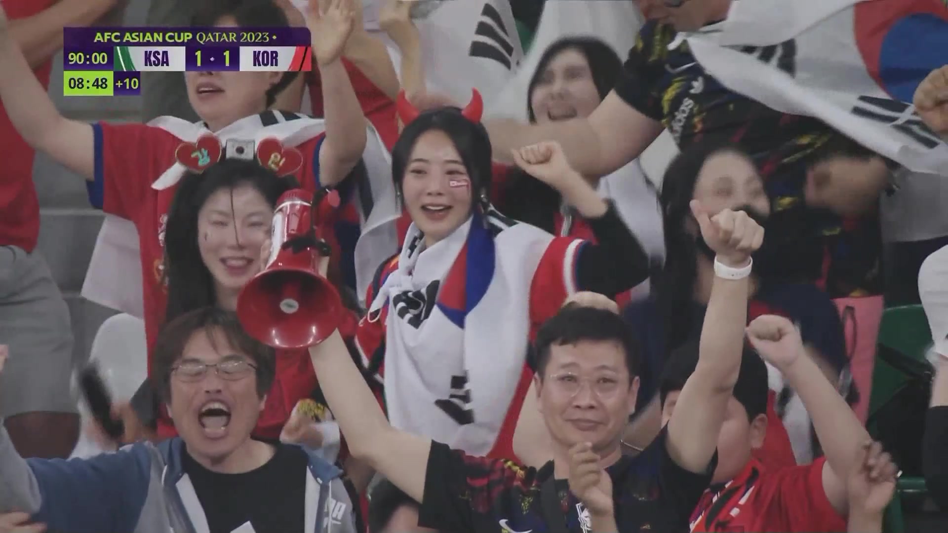 第99分钟绝平，韩国女球迷激情庆祝