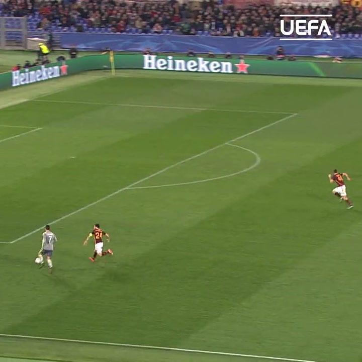 标志性RonaldoGoal！C罗面对罗马的经典世界波