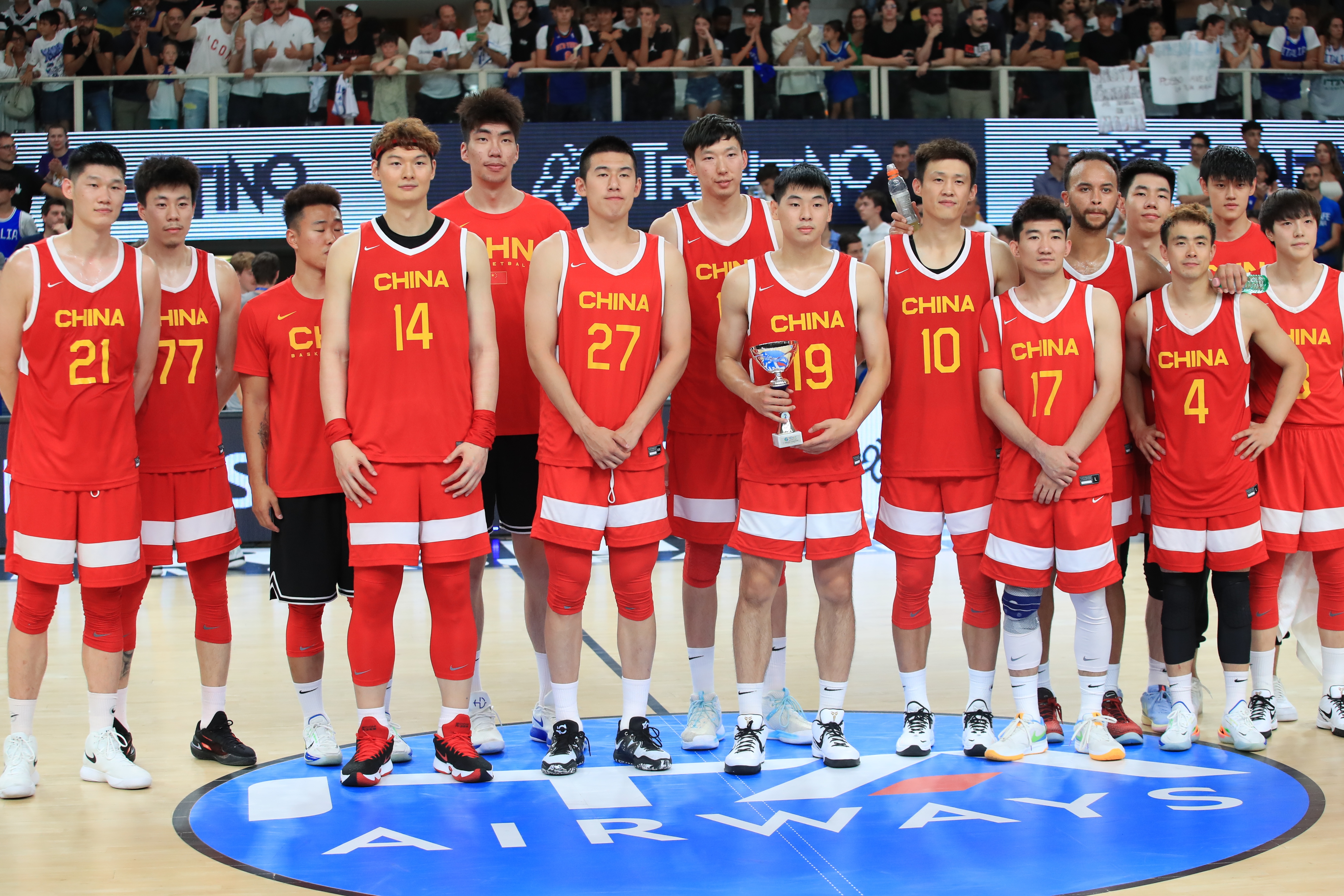 中国男篮世界杯热身赛数据：更加依赖内线进攻张镇麟助攻率18.5%