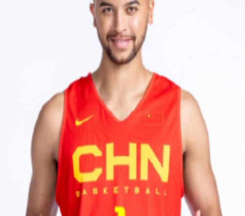 李凯尔希望穿上中国男篮1号球衣 NBA新赛季重新披上1号球衣