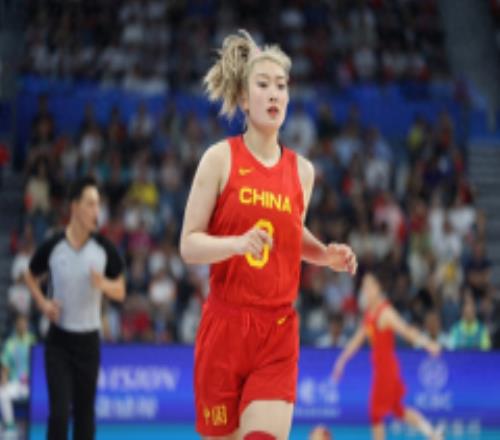 李梦WNBA新赛季去向未定 尽管入选WNBA最佳新秀阵容荣誉